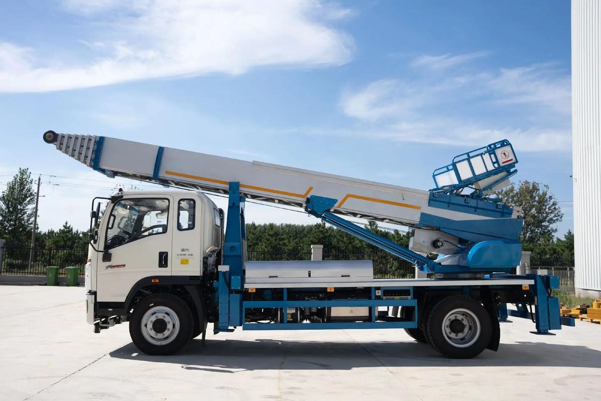 淄博淄川云梯上料车租赁费用