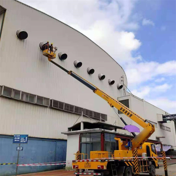 淄博淄川高空作业车出租服务：专业广告牌安装解决方案