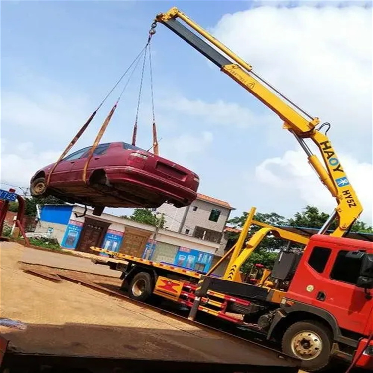 淄博淄川吊车吊汽车的正确方法